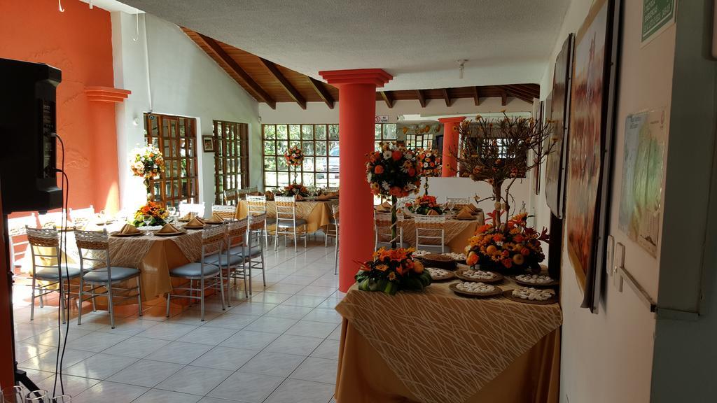 Hosteria San Carlos Tababela Exterior photo