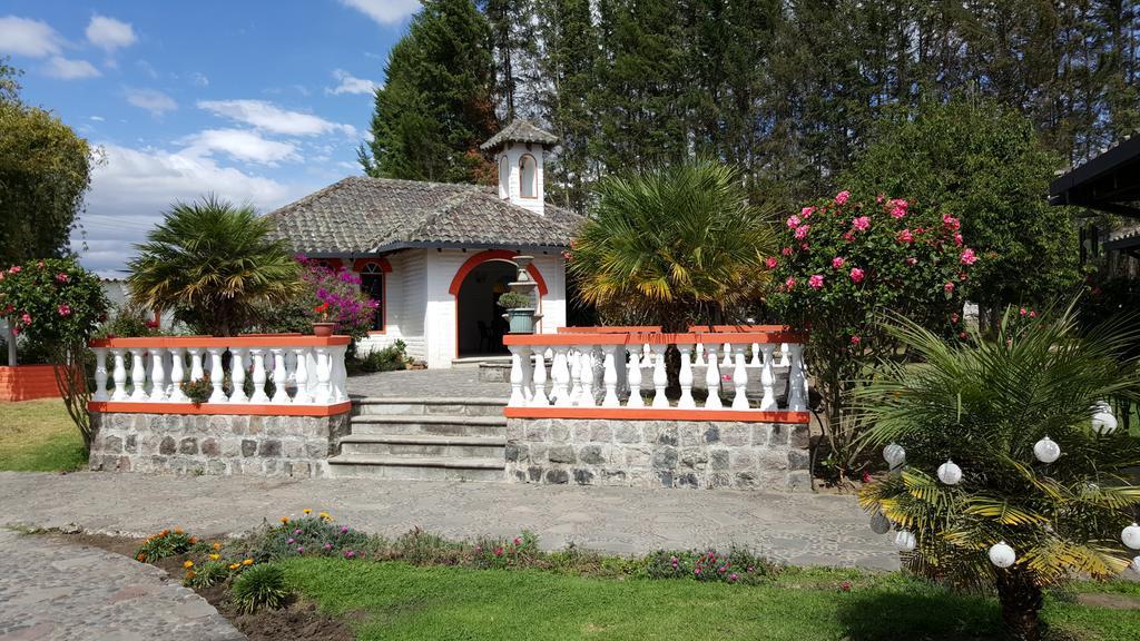 Hosteria San Carlos Tababela Exterior photo