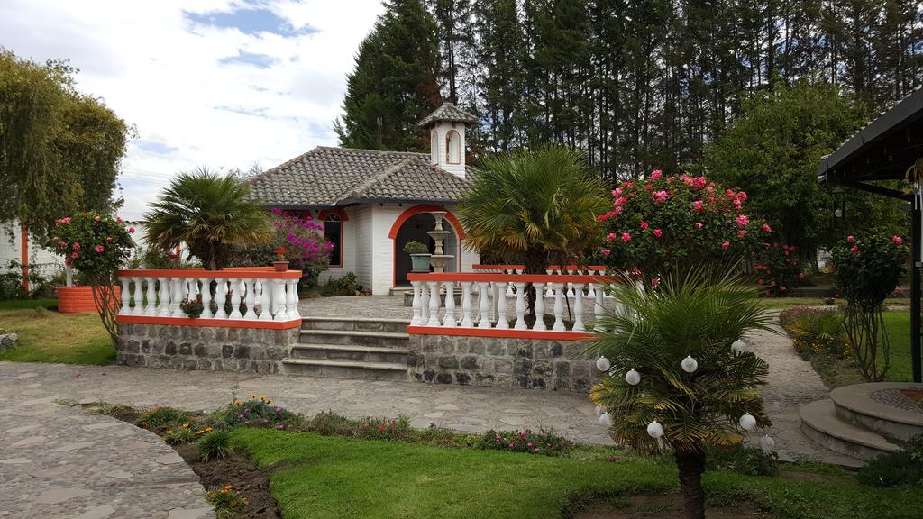 Hosteria San Carlos Tababela Exterior photo