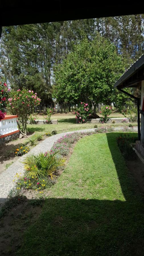 Hosteria San Carlos Tababela Exterior photo