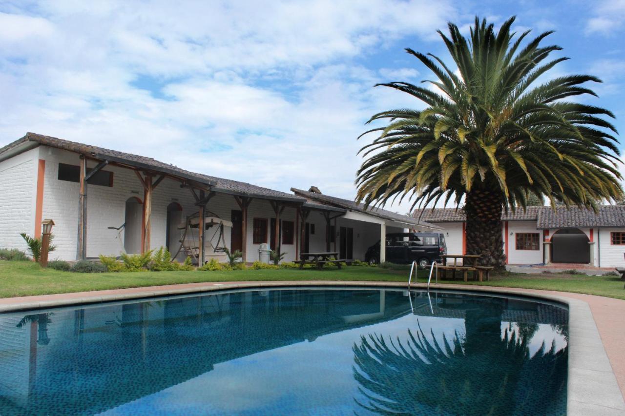 Hosteria San Carlos Tababela Exterior photo