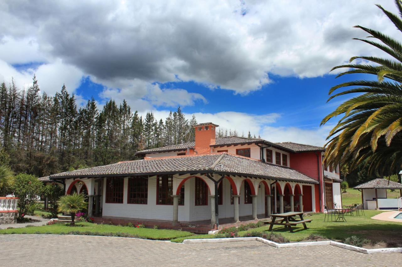 Hosteria San Carlos Tababela Exterior photo