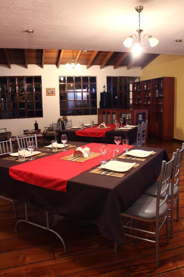 Hosteria San Carlos Tababela Exterior photo